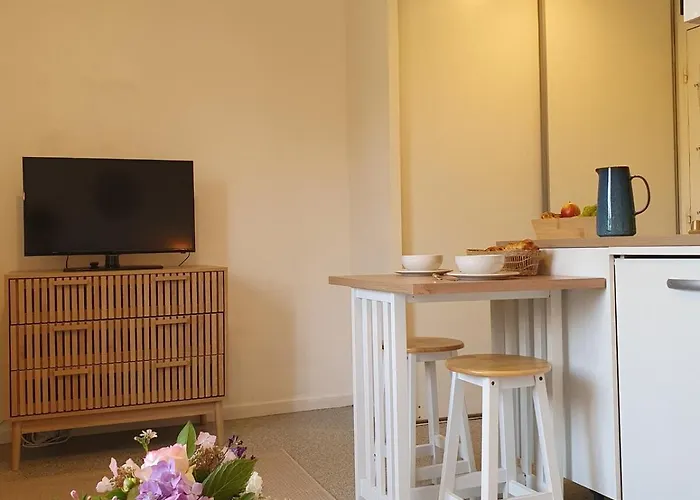 Chaleureux Proche Metro B Apartmán *